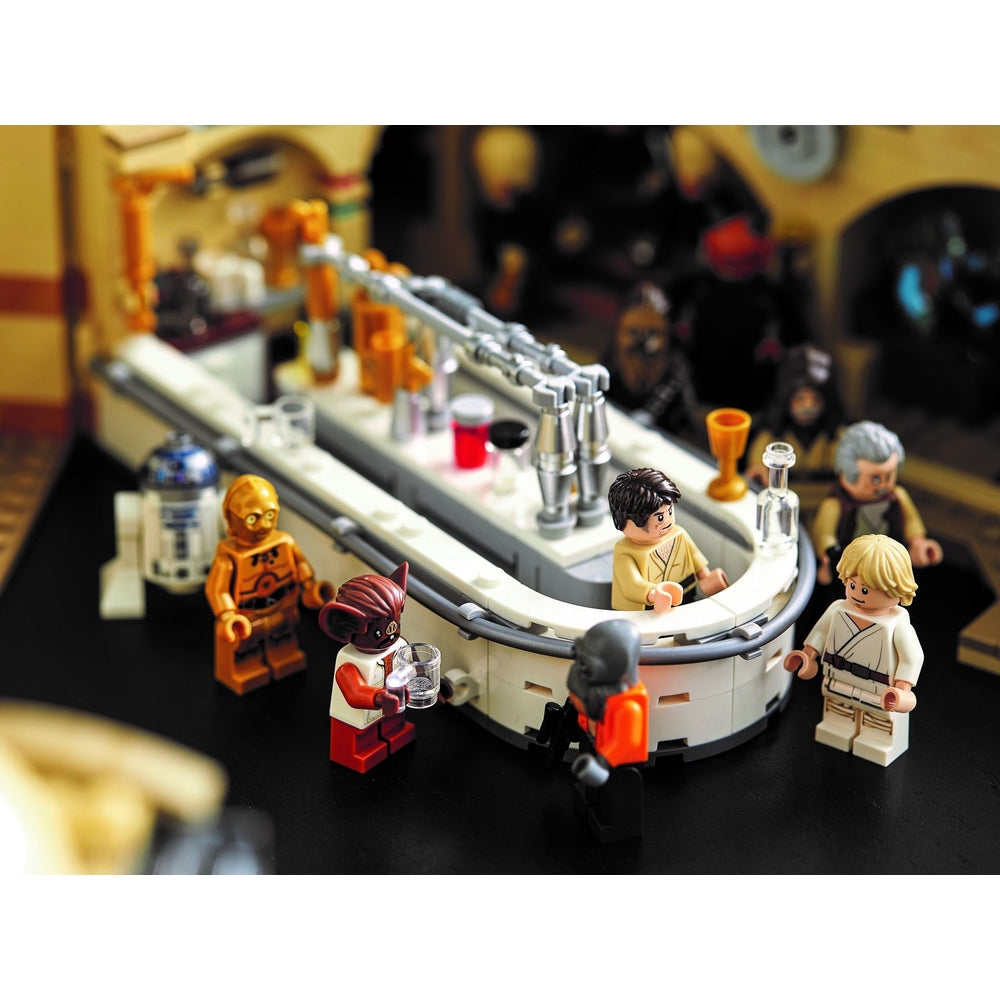 LEGO Star Wars 75290 taverna di mos eisley