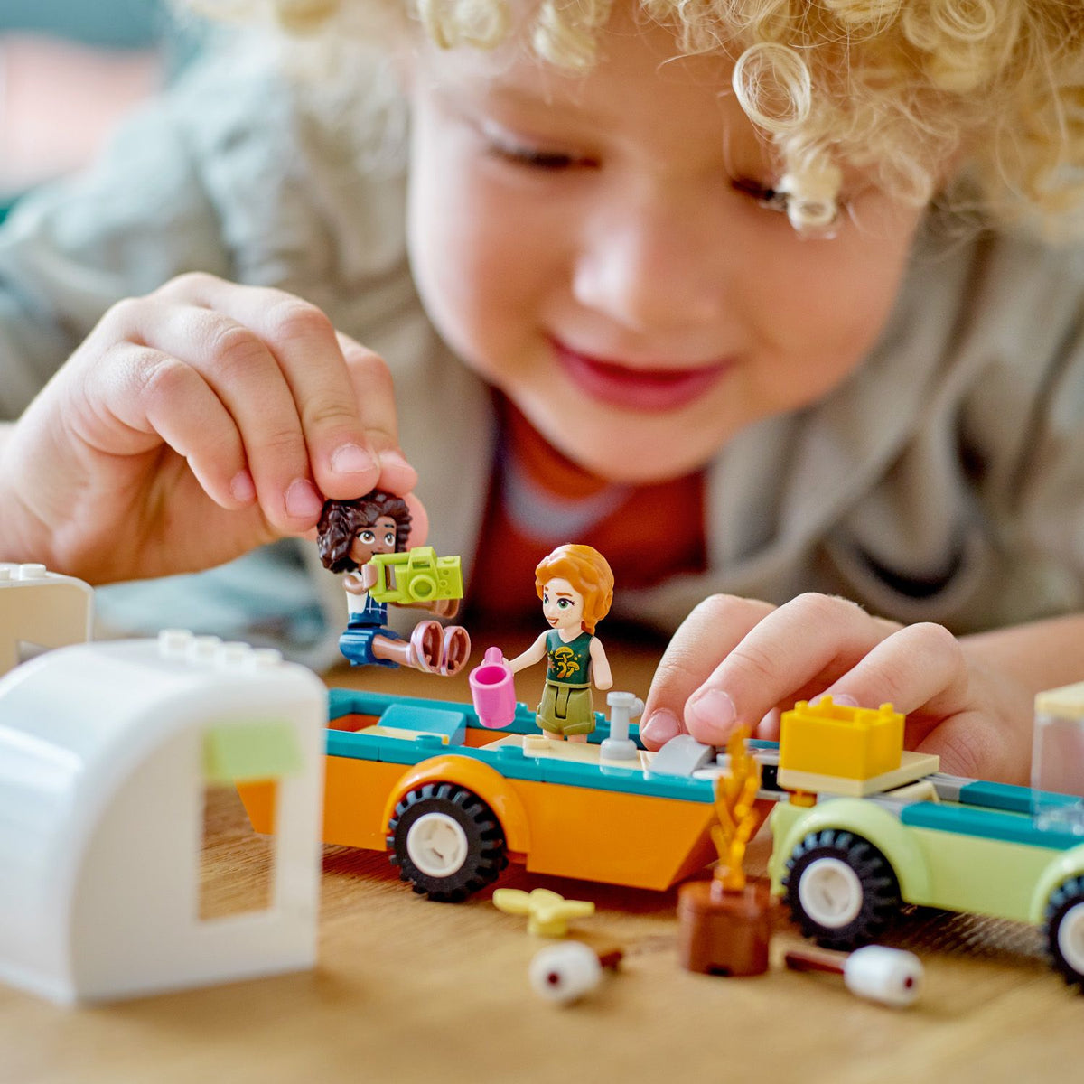 LEGO Friends 41726 vacanza in campeggio
