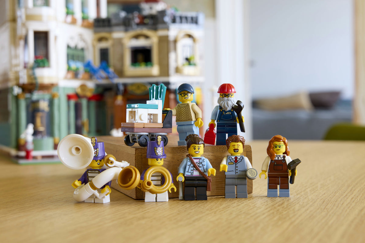 LEGO Icons 11371 via dello shopping