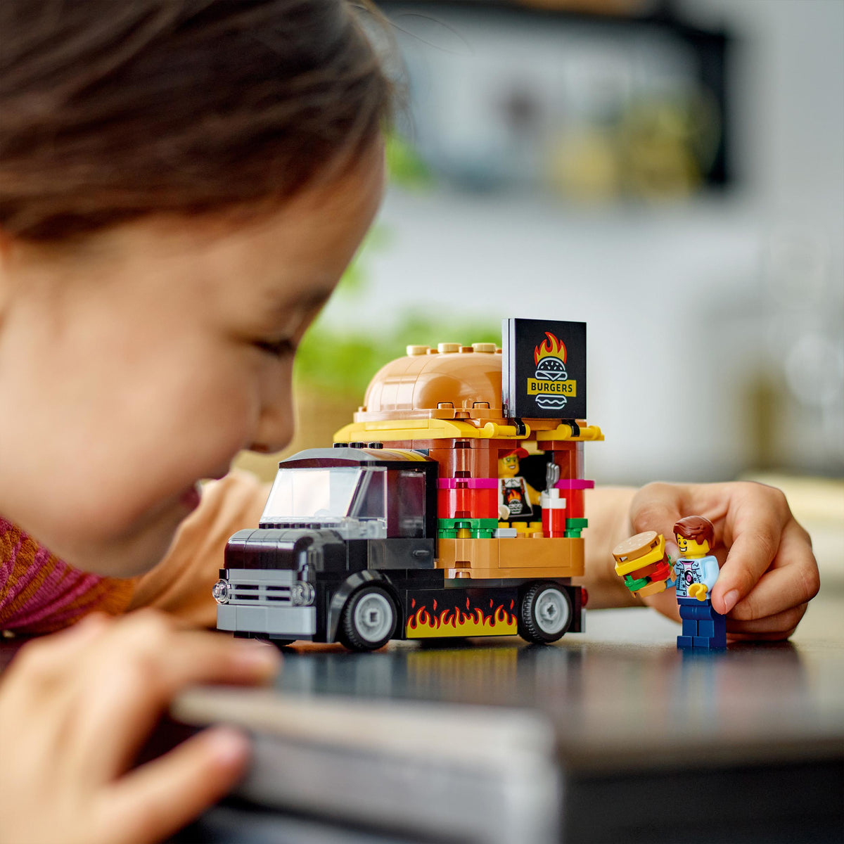 LEGO City 60404 furgone degli hamburger