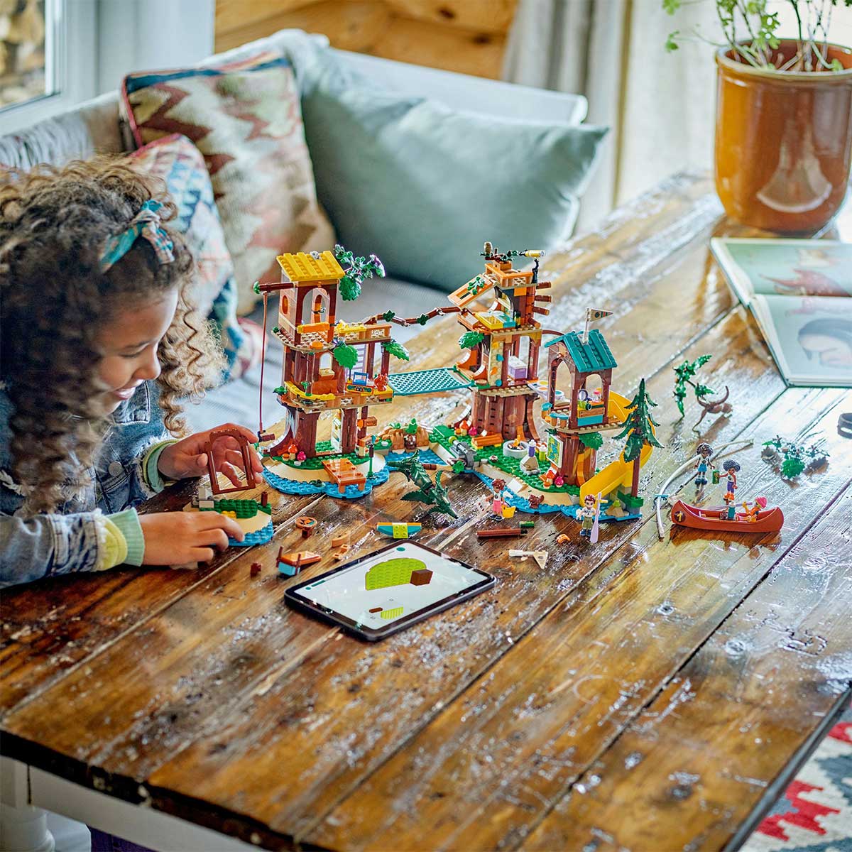 LEGO Friends 42631 la casa sull’albero al campo avventure