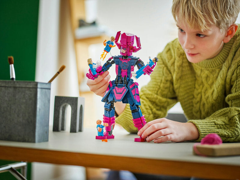 LEGO Super Heroes 76316 i fantastici quattro contro galactus