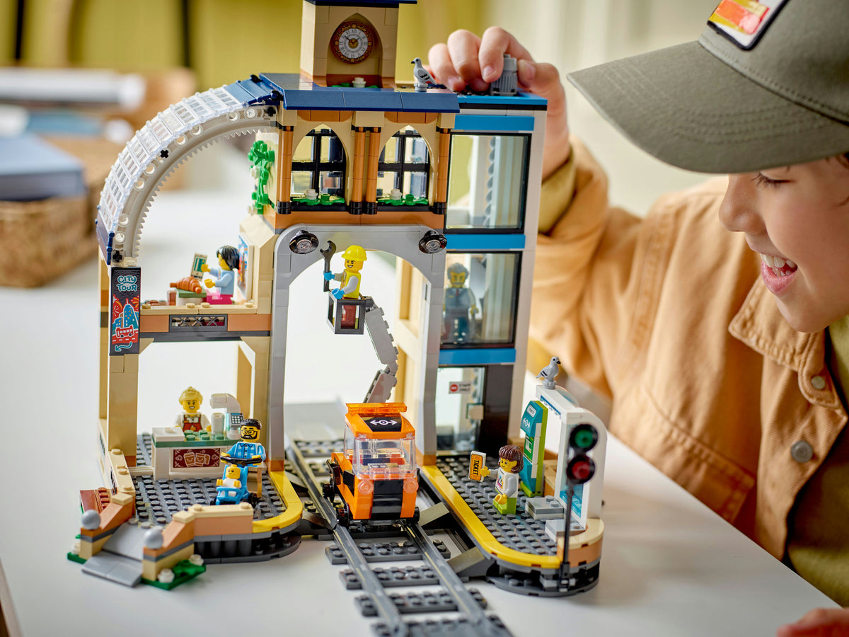LEGO City 60469 Stazione centrale