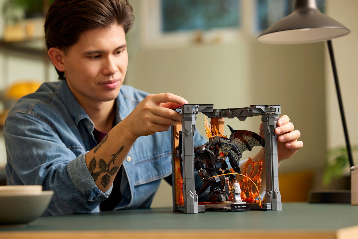 10367 - Il Signore degli Anelli: Book Nook del Balrog™