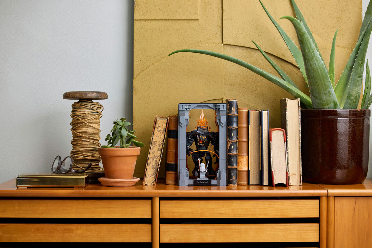 10367 - Il Signore degli Anelli: Book Nook del Balrog™