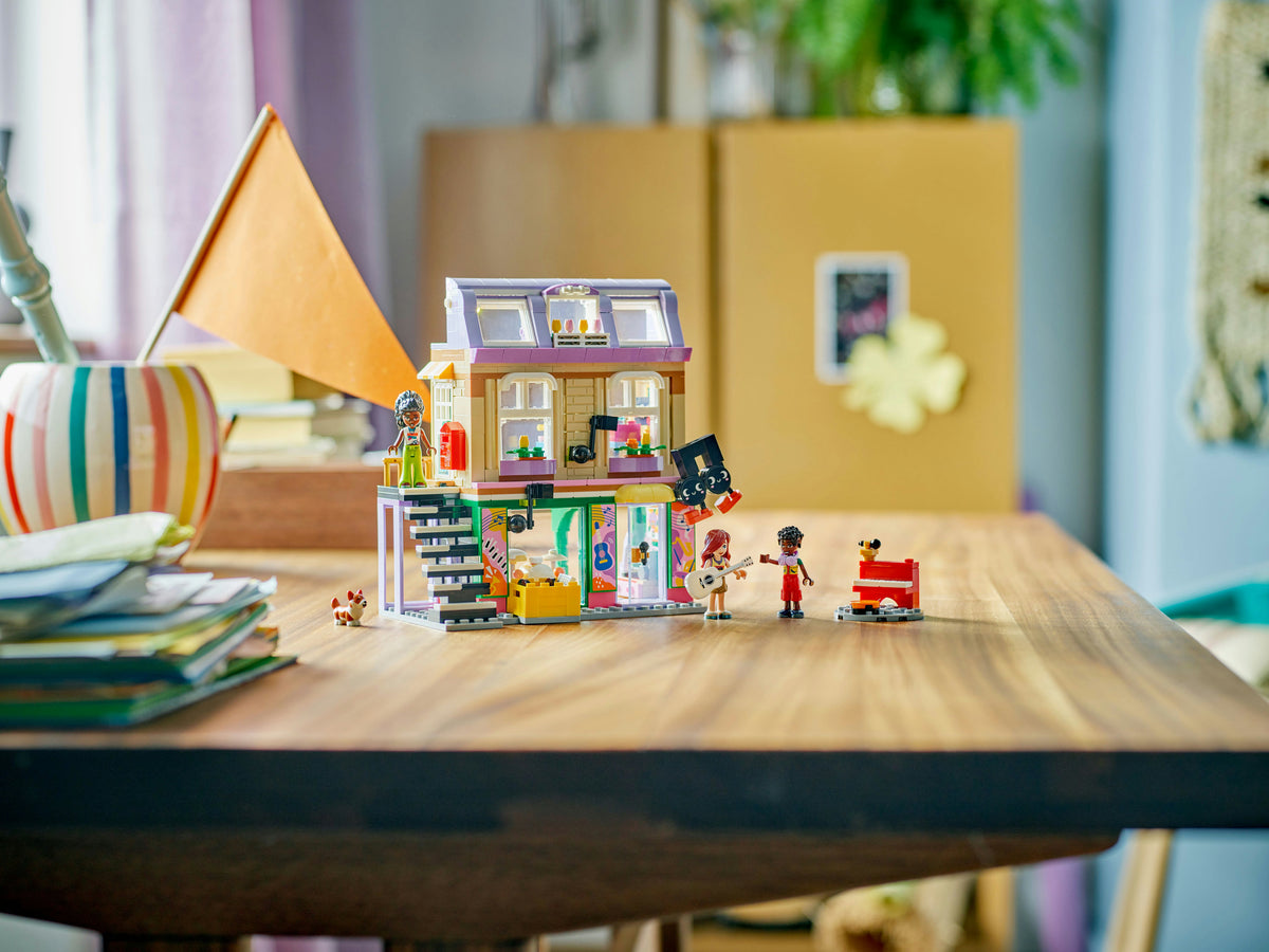 LEGO Friends 42653 Negozio di musica e appartamento