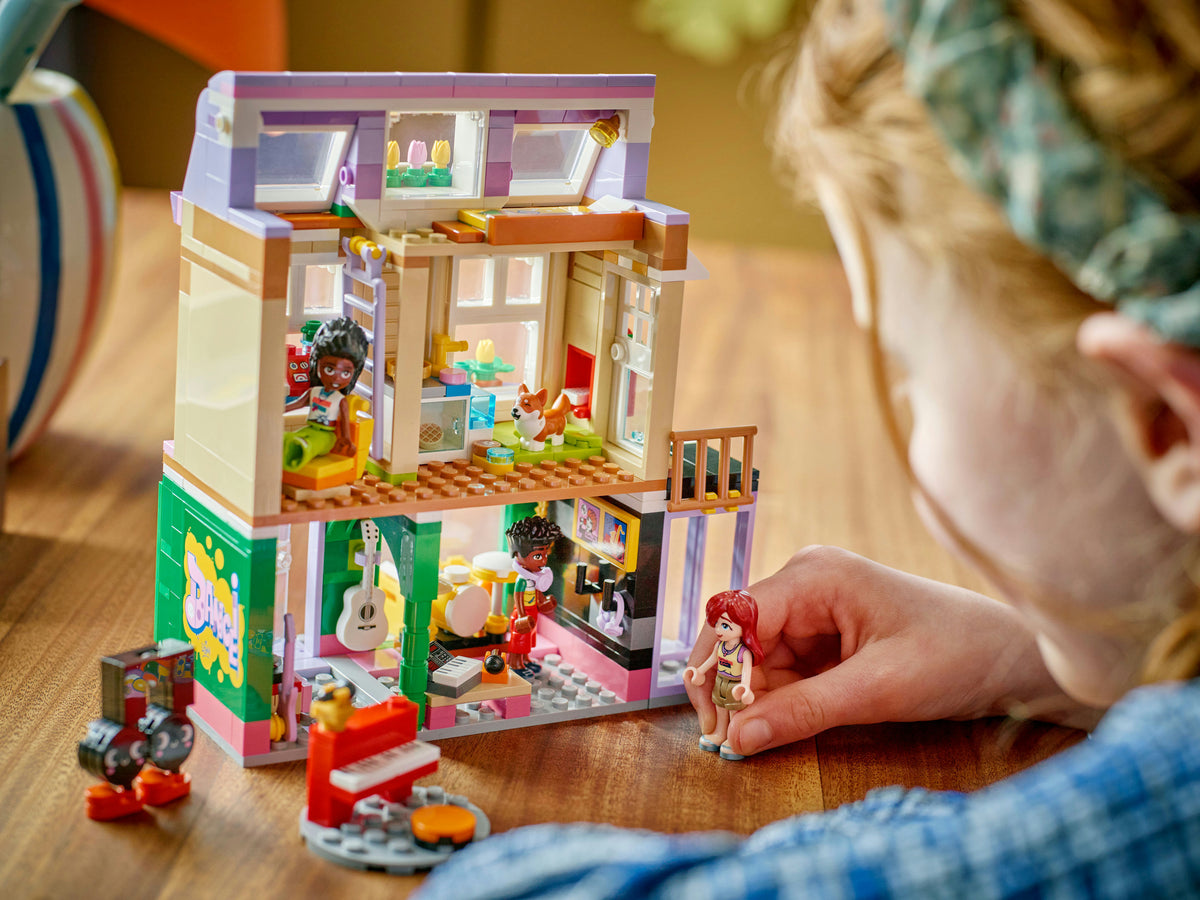 LEGO Friends 42653 Negozio di musica e appartamento