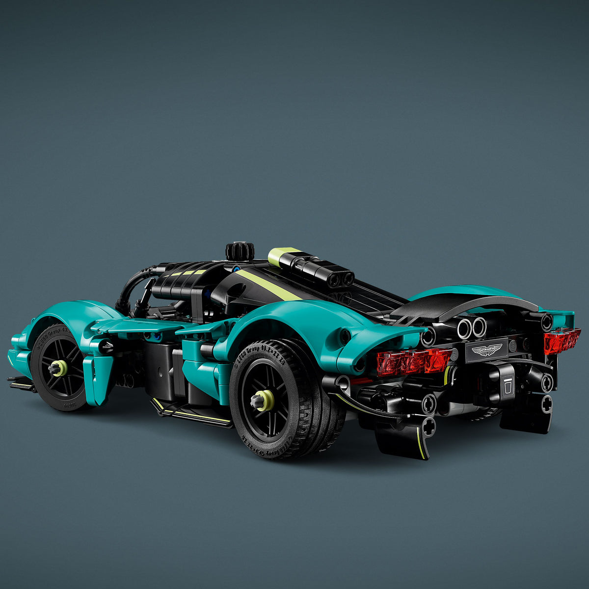 LEGO Technic 42208 aston martin valkyrie