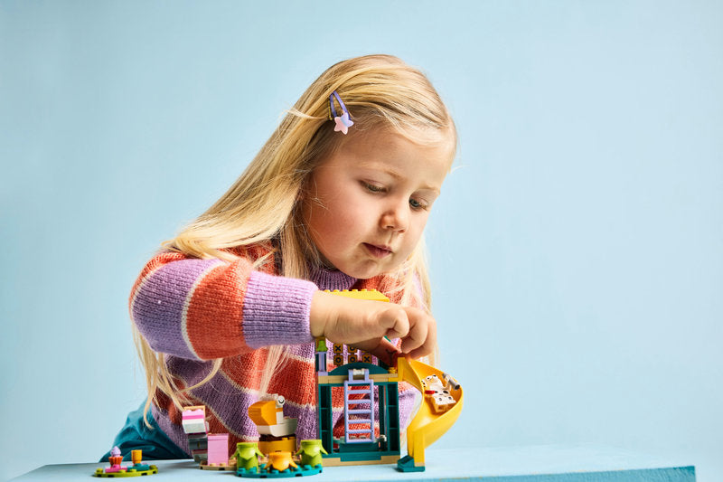 LEGO Bluey 11201 divertimento al parco giochi di bluey e chloe