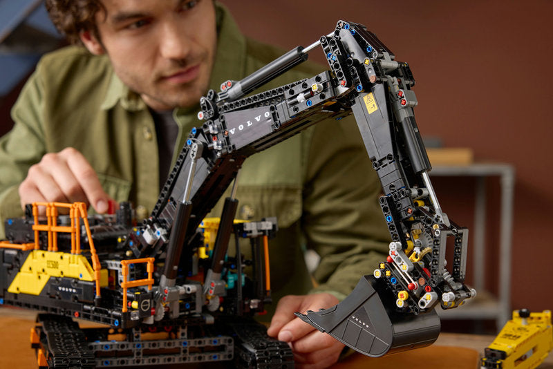 LEGO Technic 42215 escavatore volvo ec500 hybrid