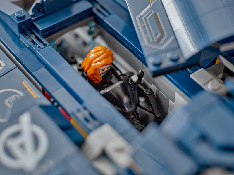 LEGO Super Heroes 76325 quinjet avengers: age of ultron