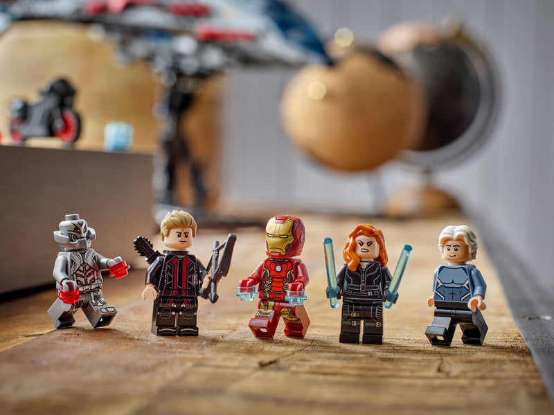 LEGO Super Heroes 76325 quinjet avengers: age of ultron