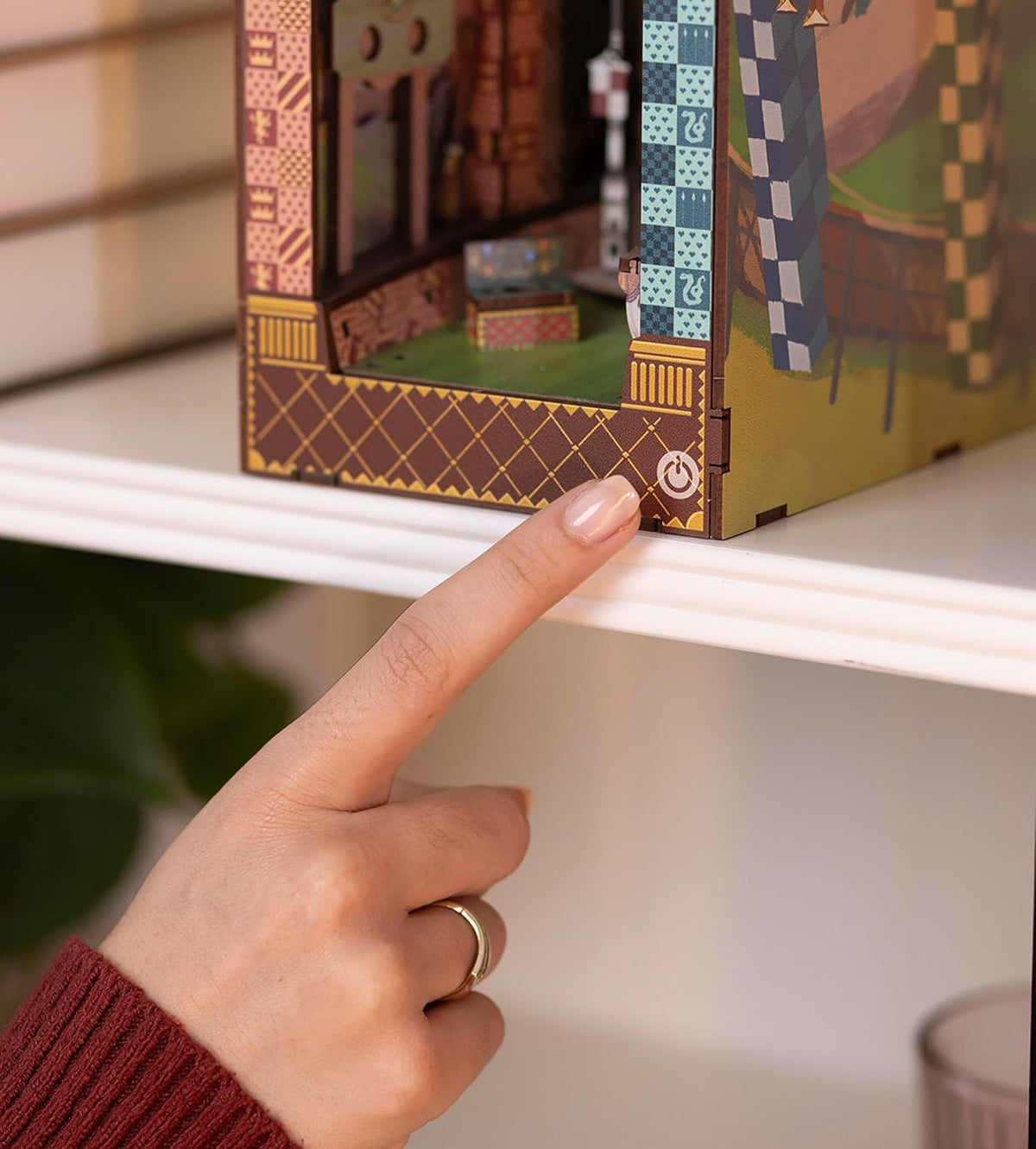 tiny adventures - book nook - harry potter quidditch