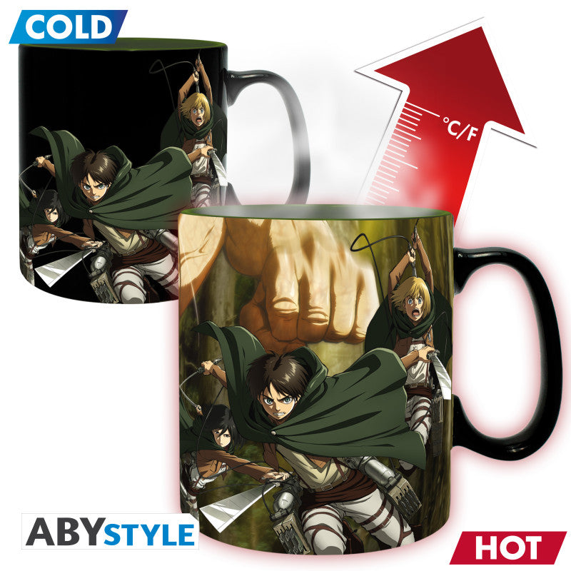 attack on titan - tazza termosensibile 460ml - titan s3
