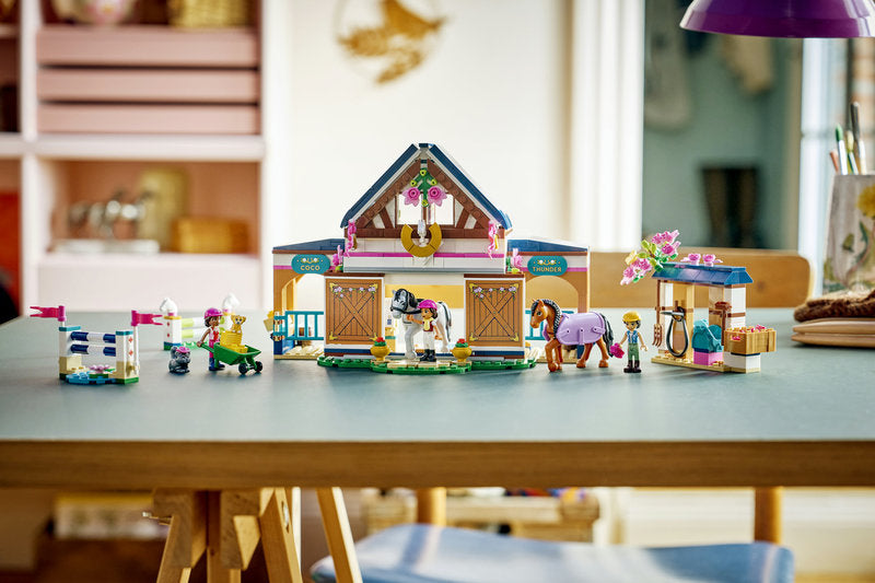 LEGO Friends 42688 scuderia e accademia di equitazione