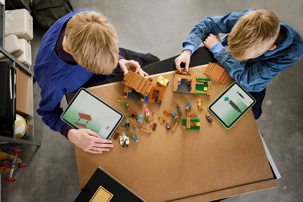LEGO Minecraft 21596 attacco al villaggio dell’evocatore