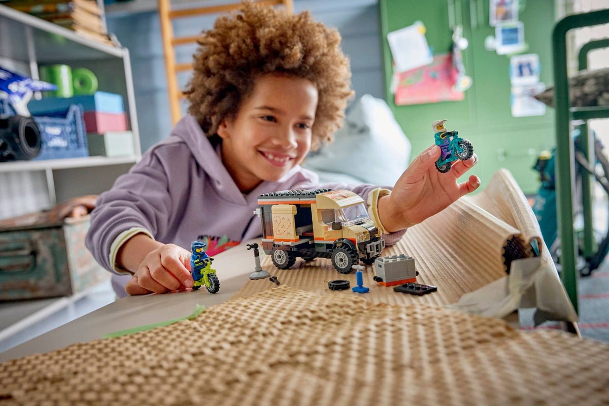 LEGO City 60512 furgone delle avventure per mountain bike